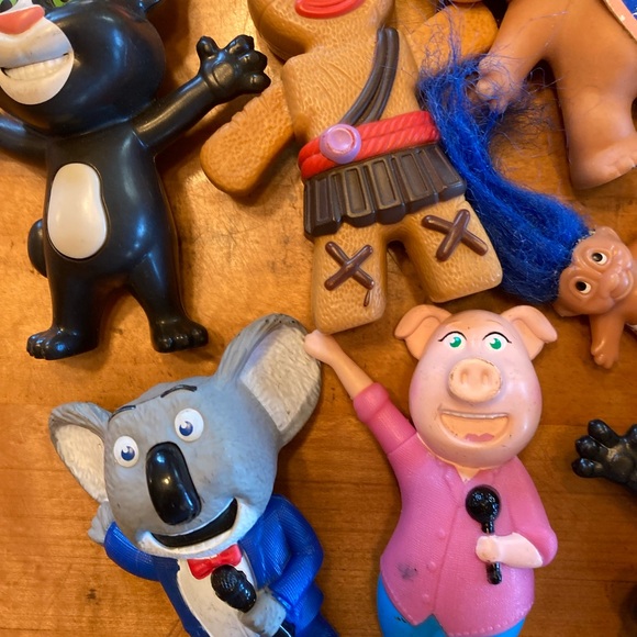 LOT VINTAGE TOYS CHARACTERS DOLLS LEGOS 👀 - Picture 10 of 13